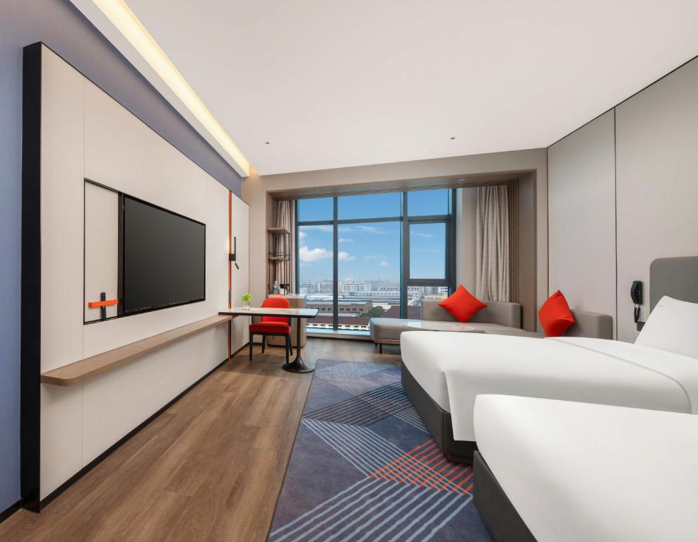 Holiday Inn Express Wuxi Xishan, an IHG Hotel - Camera Matrimoniale Con Due Letti Matrimoniali - Mobilità Accessibile