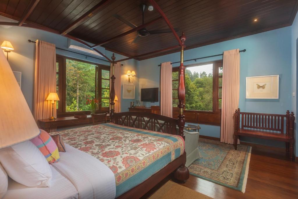 TV a/nebo společenská místnost v ubytování Kandy Dendrobium House