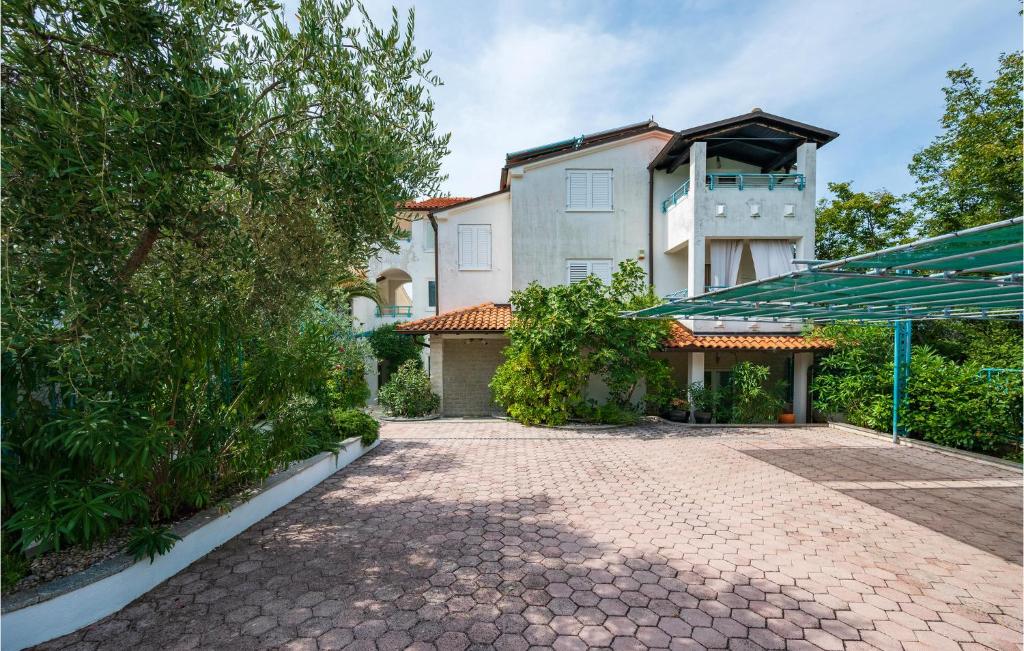 Budova, v ktorej sa apartmán nachádza