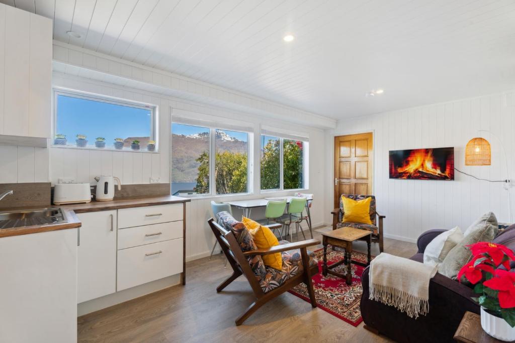 Køkken eller tekøkken på Picturesque View - 2 bedroom flat with kitchenette