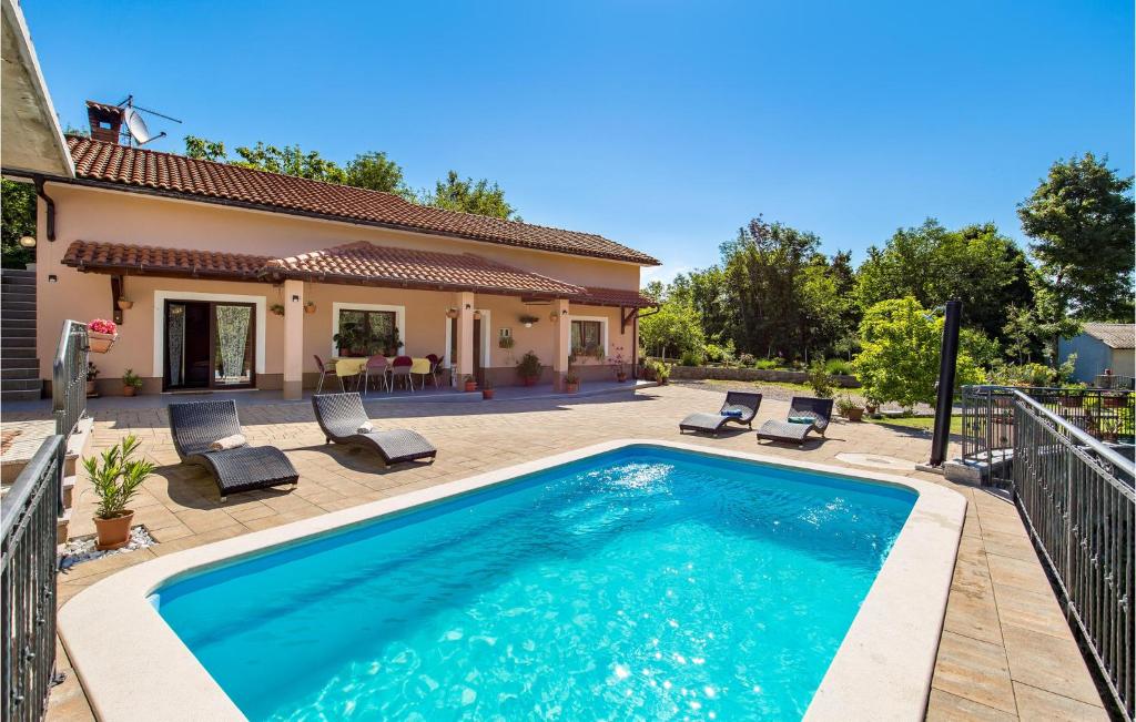 Bassein majutusasutuses 2 Bedroom Gorgeous Home In Veli Brgud või selle lähedal