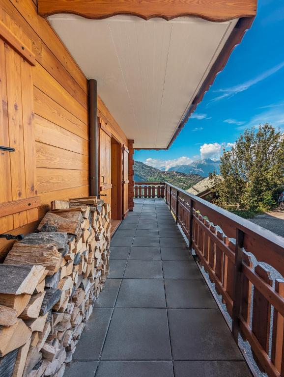 Balkón nebo terasa v ubytování Paisible apt cheminée, terrasse, jardin, vue époustouflante