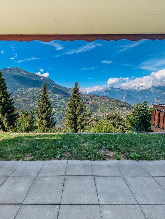 Paisible apt cheminée, terrasse, jardin, vue époustouflante - Resim 45