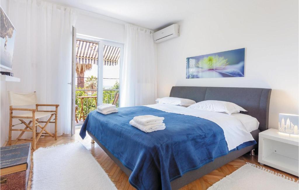Posteľ alebo postele v izbe v ubytovaní Holiday Home Podstrana - 04