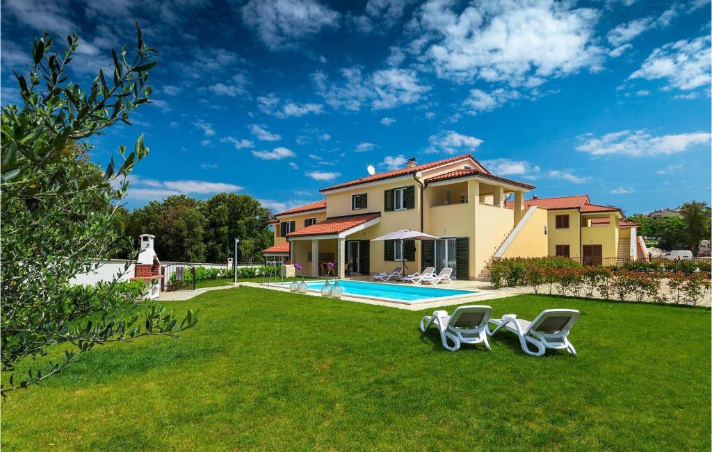 Villa Lola