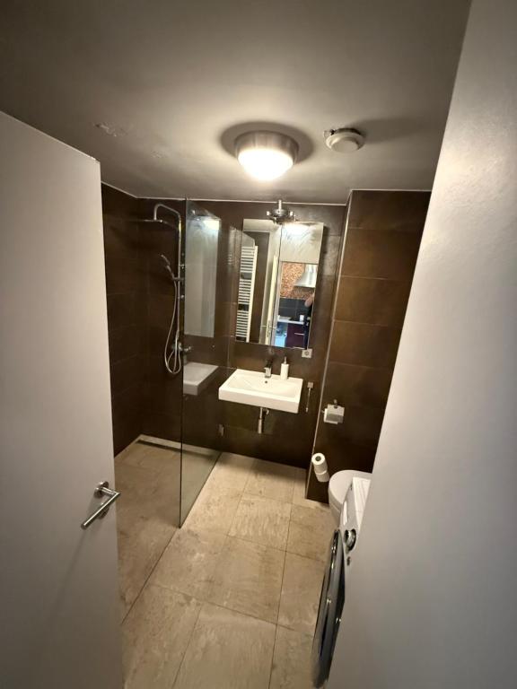 Chic Central Luxembourg Flat - Resim 10