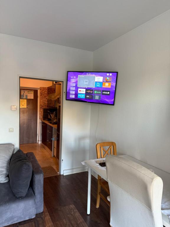 Chic Central Luxembourg Flat - Resim 8