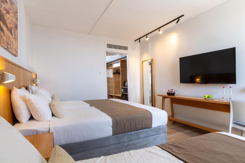Roxon Desert Arad - Standard Triple Room