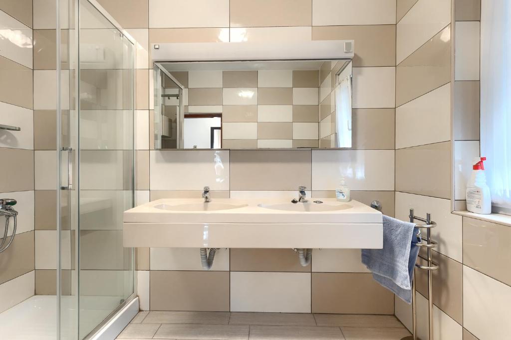 Łazienka w obiekcie Apartments Erla