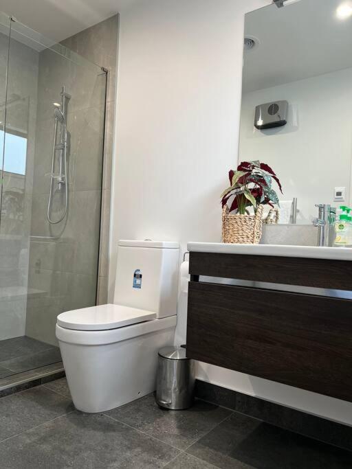 Family House Airport Heaven - Resim 11