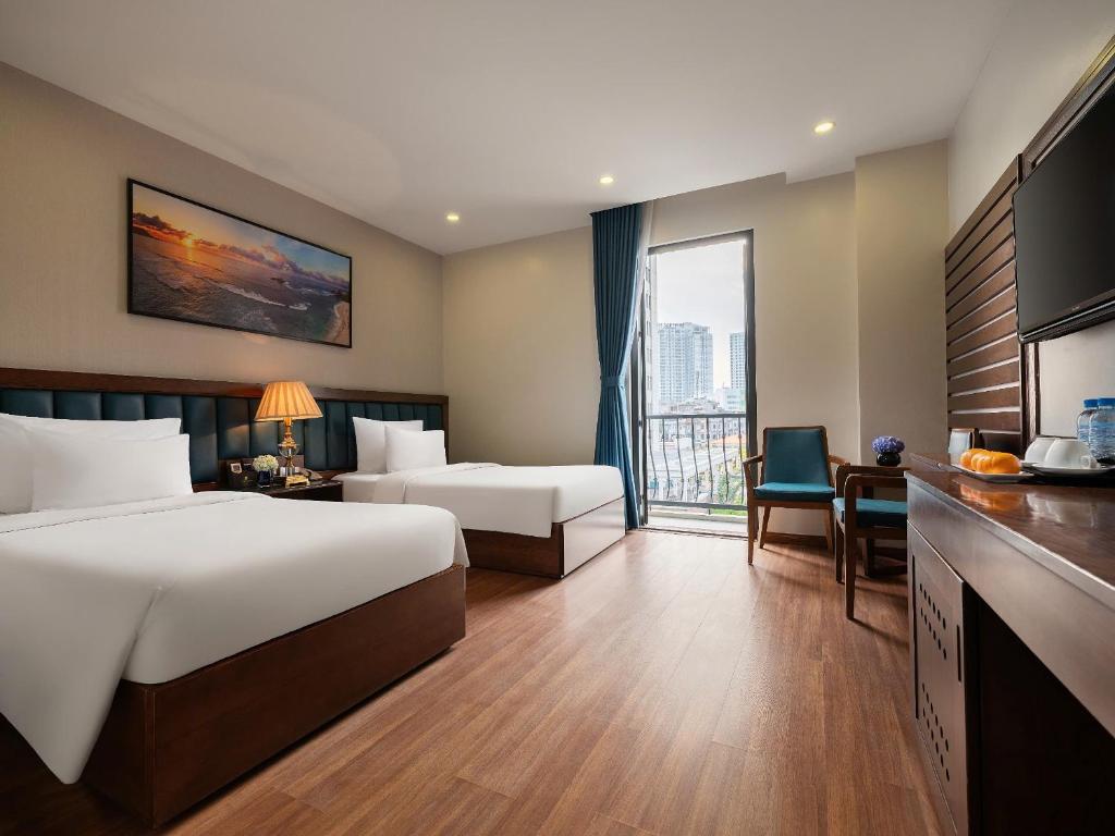Halong Boutique Hotel - Studio With City View