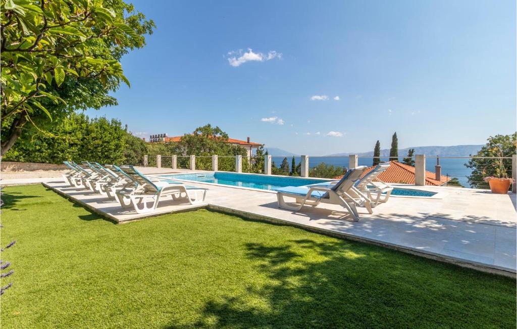 Lovely Home In Novi Vinodolski