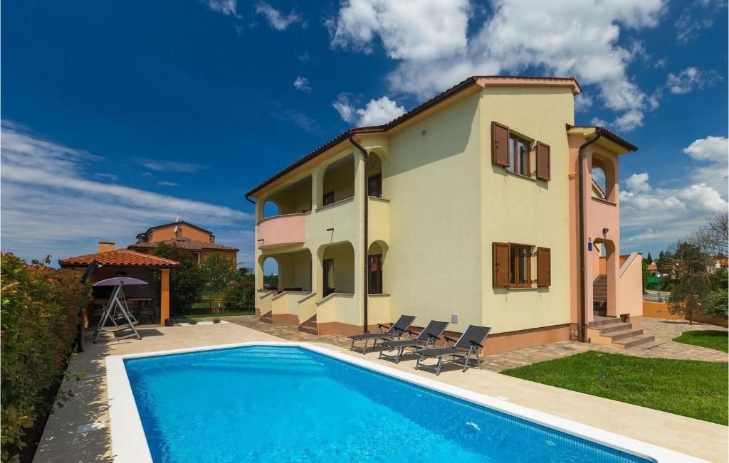 Villa Linden Tree