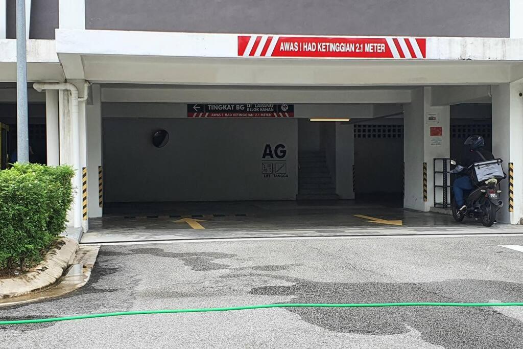2BR3B Cozy near Sri Petaling Bukit Jalil Stadium photo
