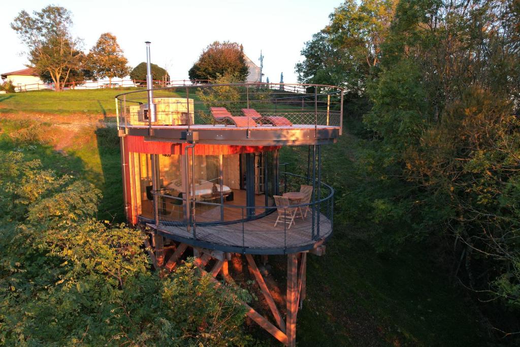 Domaine des Étoiles - Logements Insolites - Superior Chalet