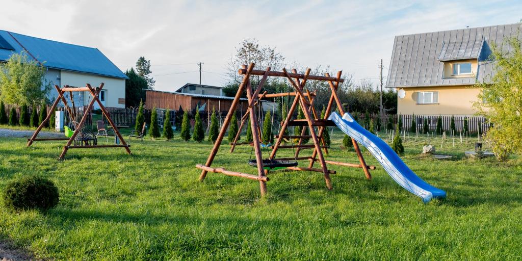 Herní místnost nebo prostor pro děti v ubytování Pstrągowe Zacisze