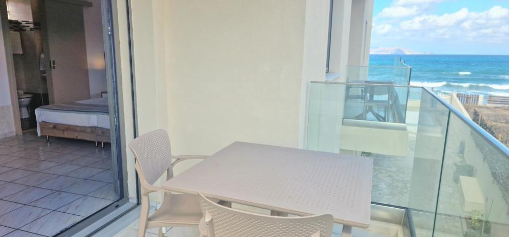 Nespecifikovaný výhled na moře nebo výhled na moře při pohledu z hotelu