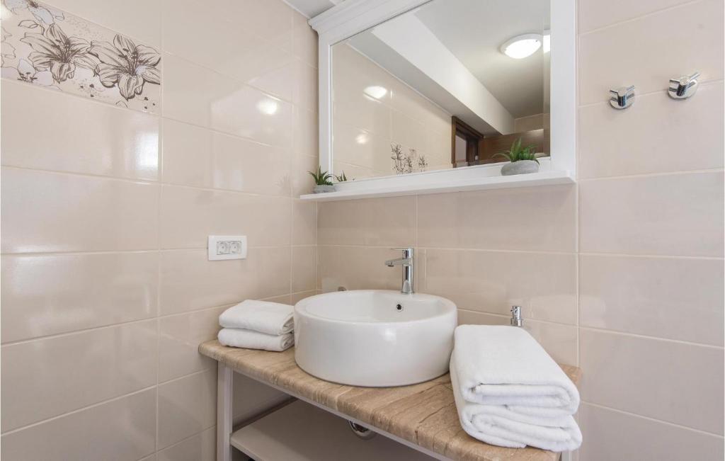 Fotografia z galérie ubytovania Nice Apartment In Orebic With Kitchen v destinácii Orebić