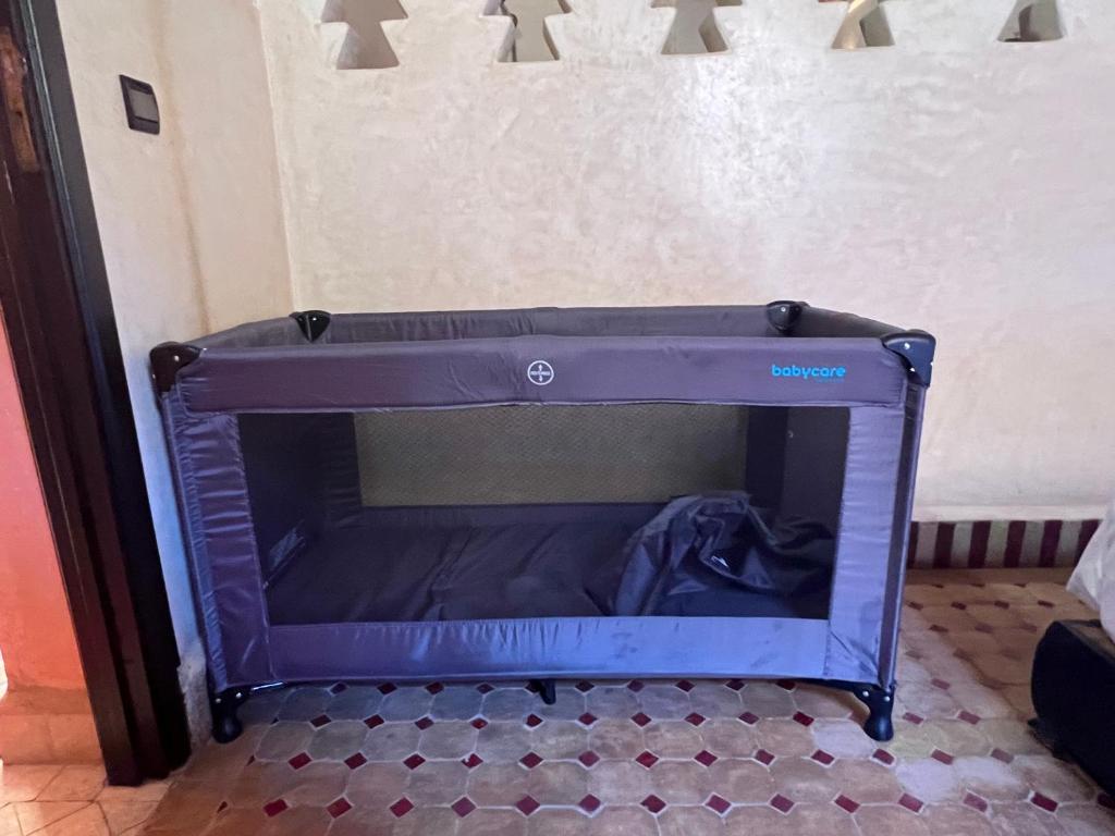 Postel nebo postele na pokoji v ubytování Riad Nadina