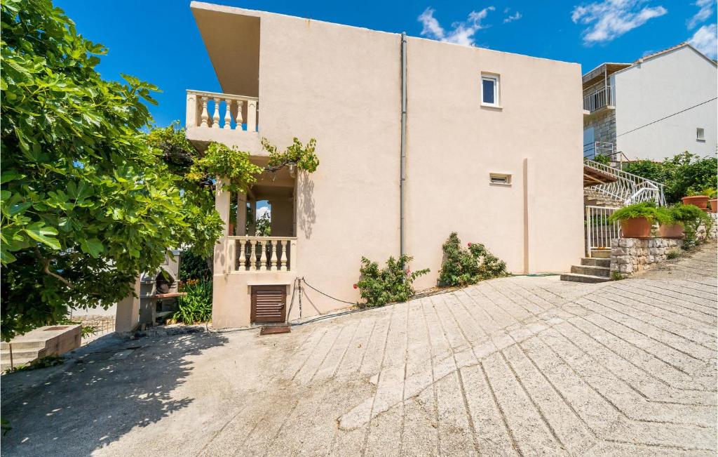 Budova, v ktorej sa apartmán nachádza