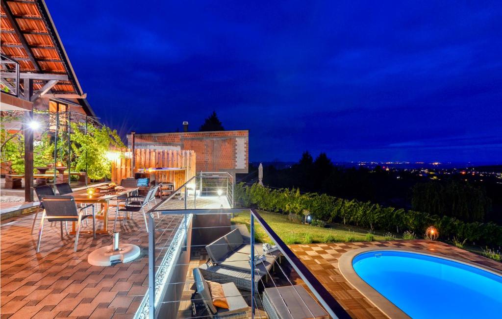 Fotografie z fotogalerie ubytování Nice Home In Sveti Ivan Zelina With Sauna v destinaci Sveti Ivan Zelina