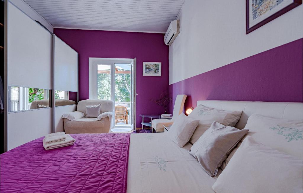 Postel nebo postele na pokoji v ubytování 1 Bedroom Nice Home In Korcula