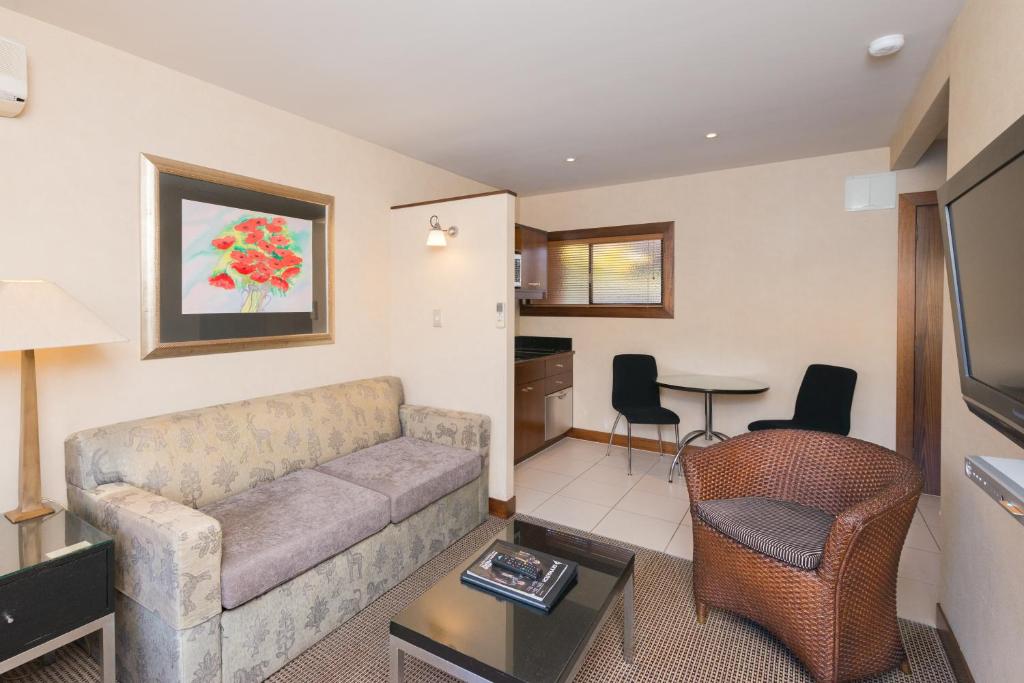 Posezení v ubytování Oasis Beach Motel