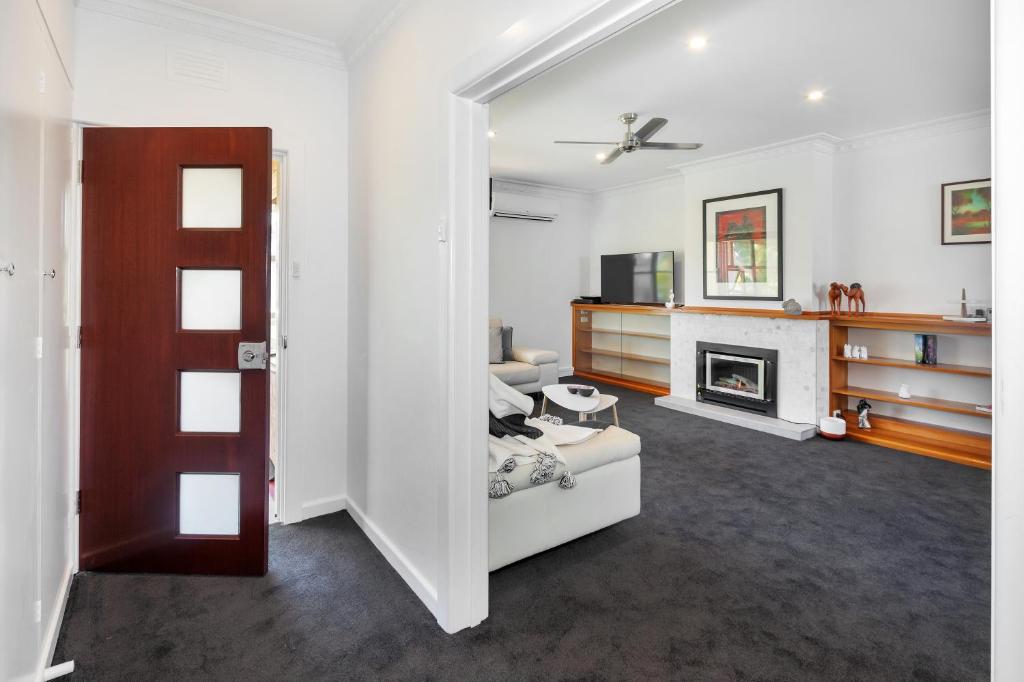 Lake Wendouree Luxury Apartments - Housity