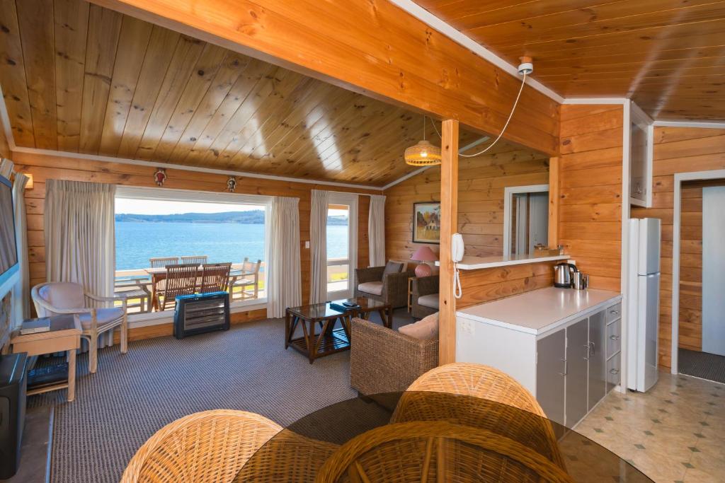 Oasis Beach Motel - Resim 37