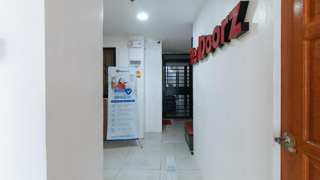 Fotografie z fotogalerie ubytování RedDoorz at DBuilders Rooms Bangkal Makati v destinaci Manila