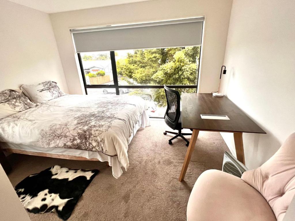 New town house room in Green lane - Resim 9