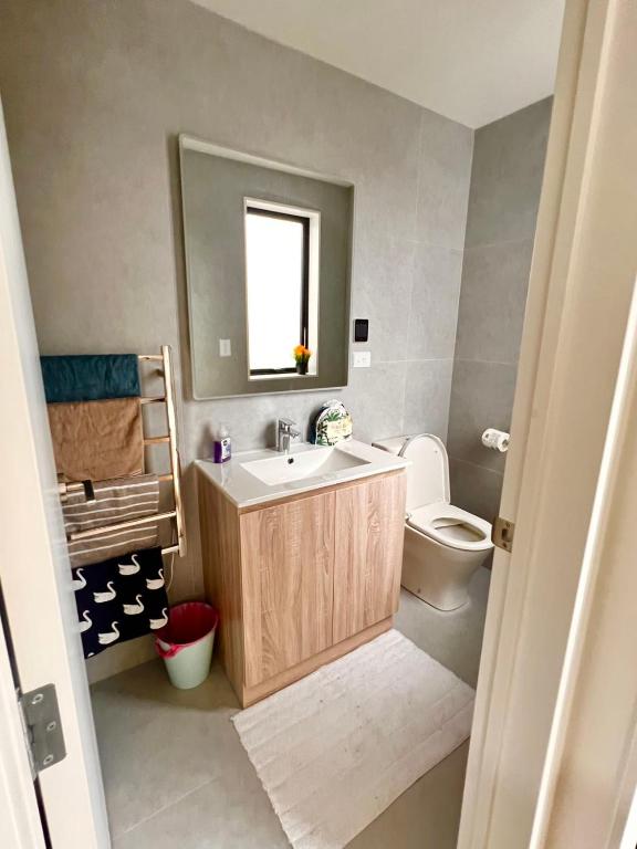 New town house room in Green lane - Resim 11