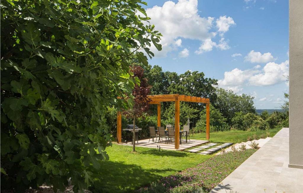 Vonkajšia záhrada v ubytovaní Villa Amelia