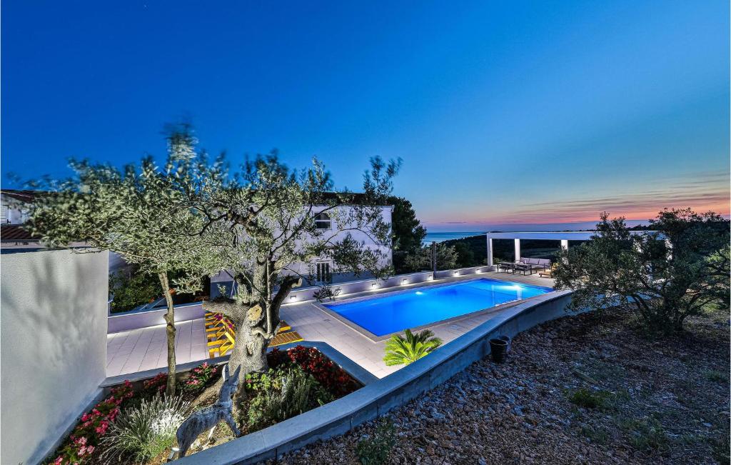 Gorgeous Home In Zecevo Rogoznicko