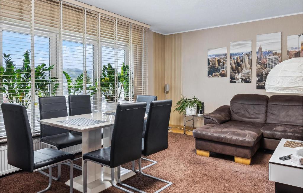 Photo de la galerie de l'établissement Moderne Fewo Mit Ausblick, à Tauberbischofsheim