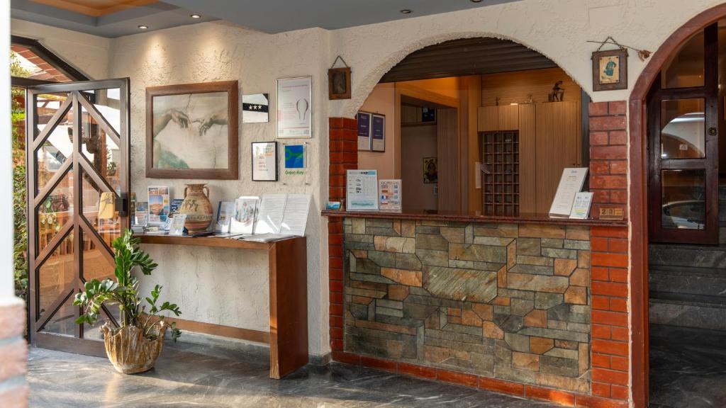 Vstupní hala nebo recepce v ubytování Erato Hotel