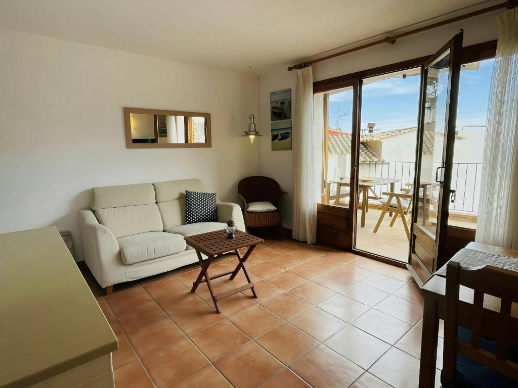 Fotografia z galérie ubytovania Tamariu Beach 2 · Terrace Penthouse on the Beach v destinácii Tamariu