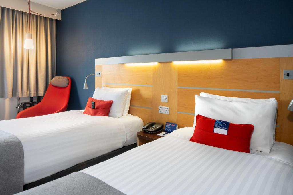 Holiday Inn Express Antrim by IHG - Standard Twin Room With Free Hot Breakfast