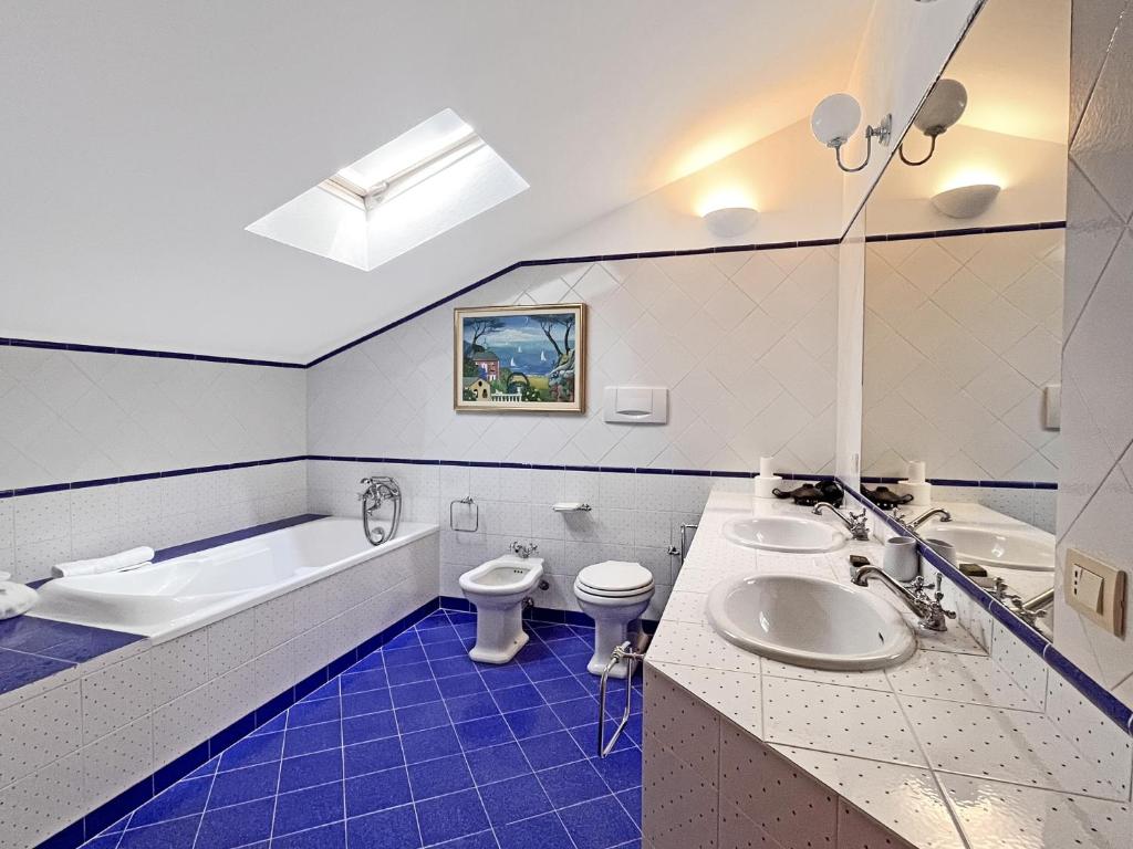 A bathroom at Golf Club Margara