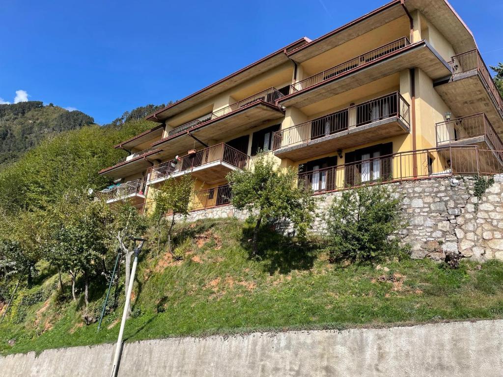 Nespecifikovaný výhled na hory nebo výhled na hory při pohledu z apartmánu