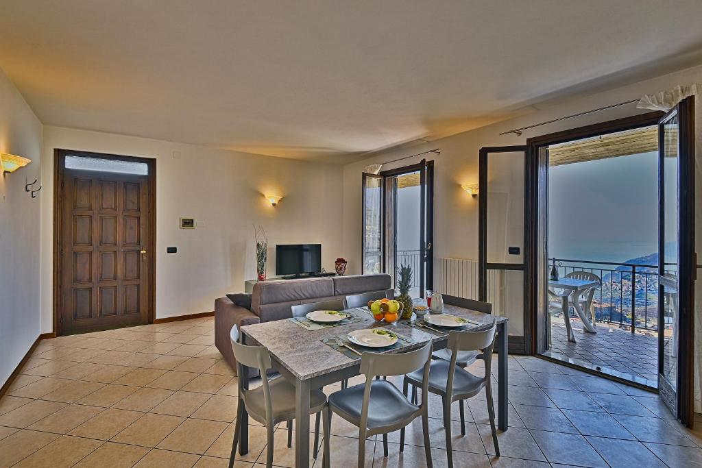 Le Coste Lake View 1 & 2