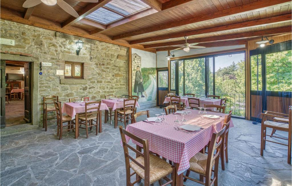 Restauracja lub miejsce do jedzenia w obiekcie Casa Ginestra