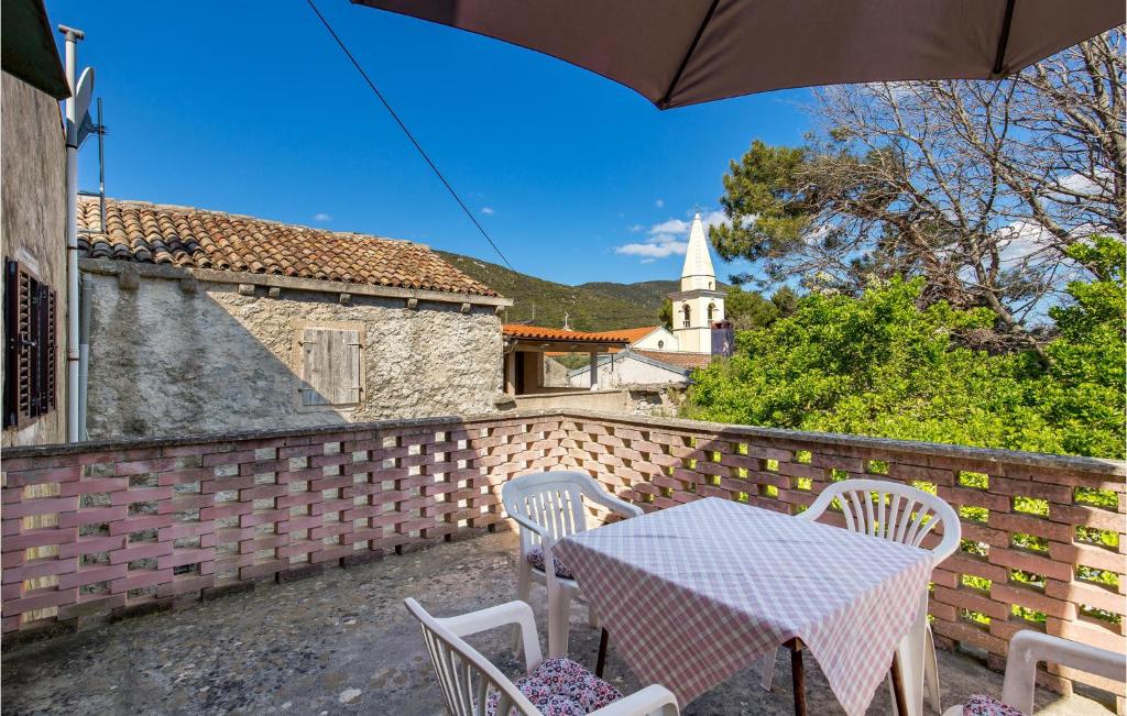 Balkón alebo terasa v ubytovaní 3 Bedroom Lovely Home In Nerezine