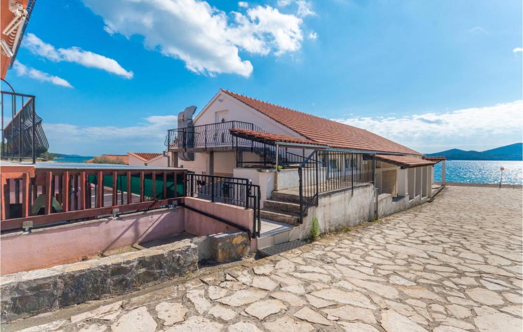 Lovely Apartment In Biograd Na Moru