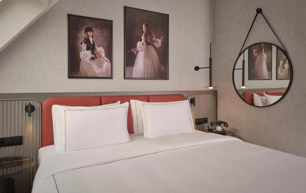 Radisson RED Berlin Kudamm - Resim 10