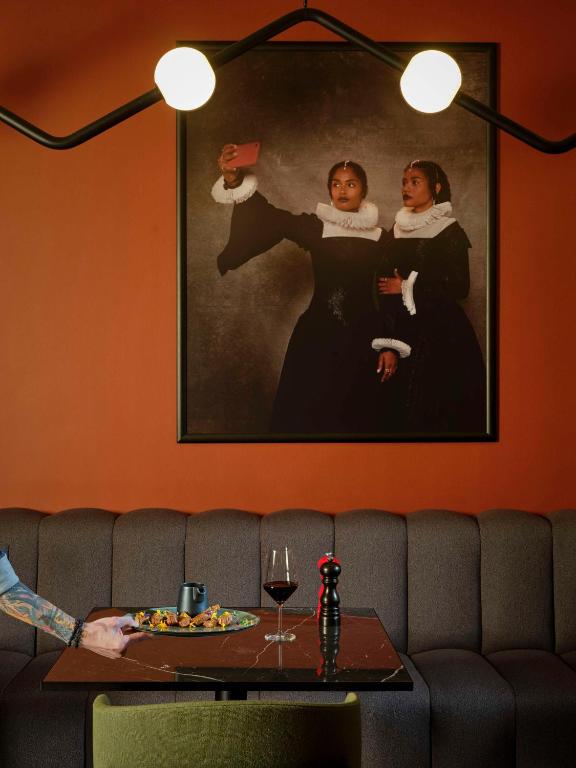 Radisson RED Berlin Kudamm - Resim 44