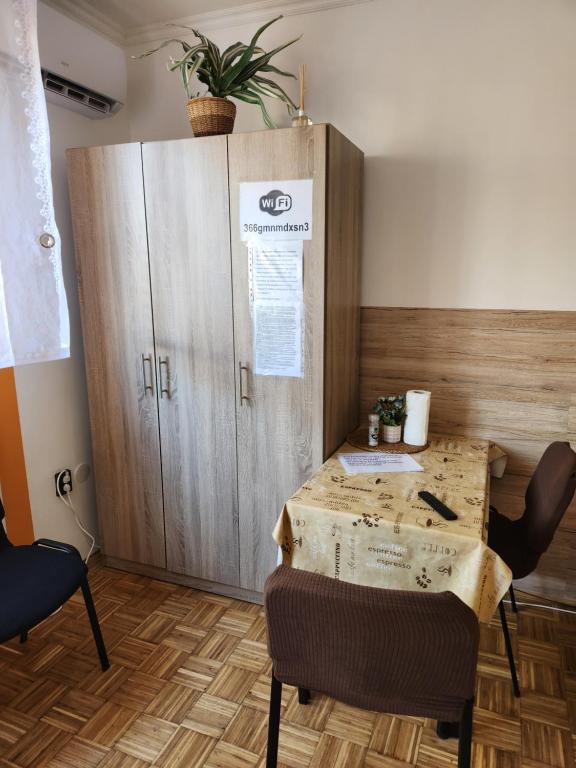 Zdjęcie z galerii obiektu Orsi Szálláshelyek Kecskemét 2 w mieście Kecskemét