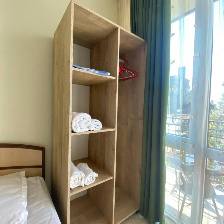 Guest House Deme - Habitación Gemela Con Balcón
