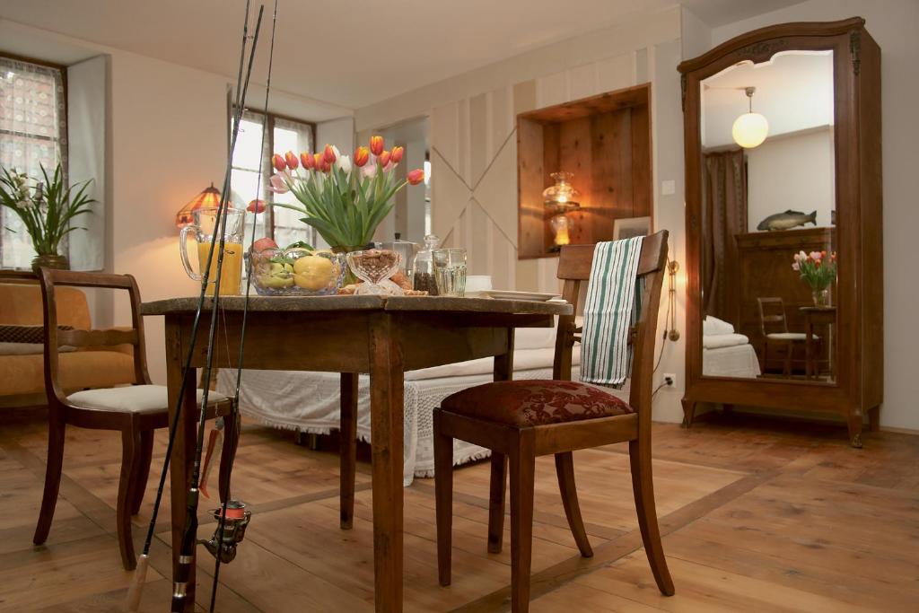 Posedenie v ubytovaní Boutique-Hotel Guesthouse Le Locle