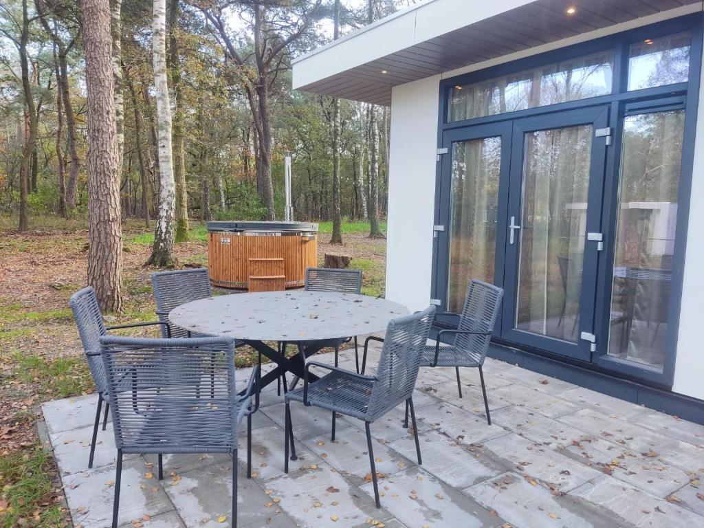 Zahrada ubytování Natuurchalet Hellendoorn met Hottube!